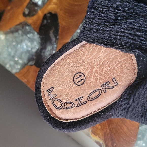 Shoes - Picture 6 of 6